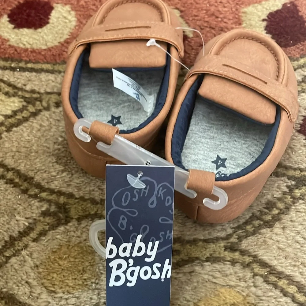 NWT Baby B’gosh Brown/Tan Kids soft penny loafer Shoes Size:4 (9-12M) Soft Steps